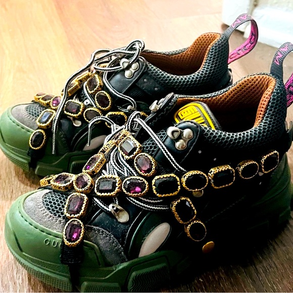 Almost new - Picture 3 of 8